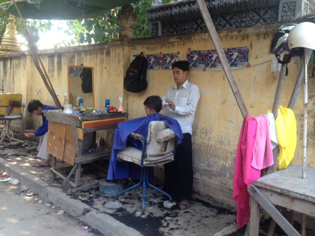 Peluquería low cost en Camboya